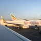 Un Boeing 737-800 aparcado en el Aeropuerto Internacional Bole de Adís Ababa el pasado 11 de ferero de 2019